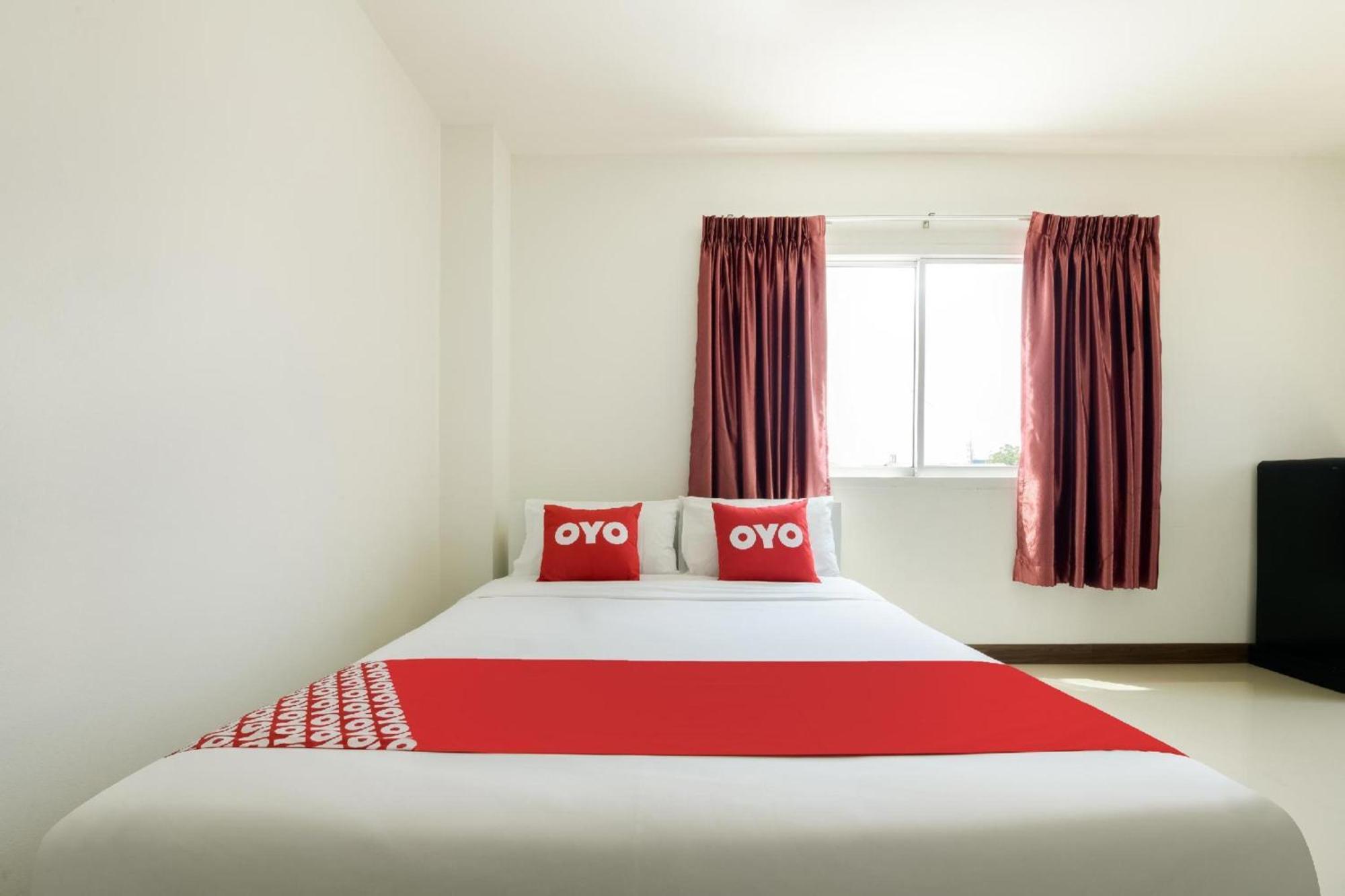 Oyo 350 Mae Saeng Place Sziracsa Kültér fotó